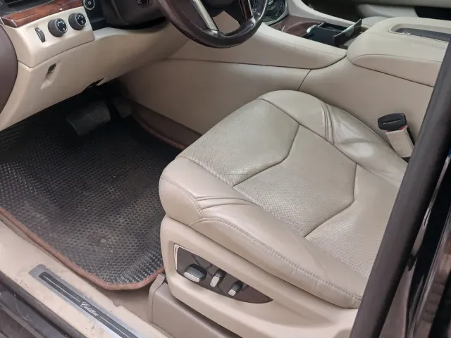 Cadillac Escalade - фото 3