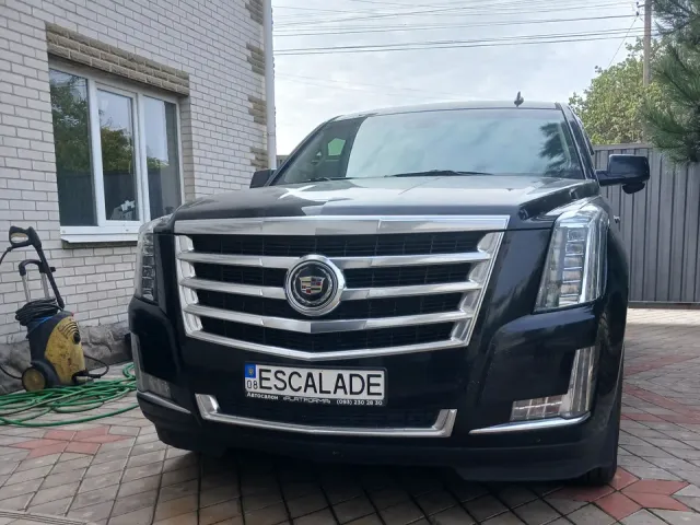 Cadillac Escalade - фото 2