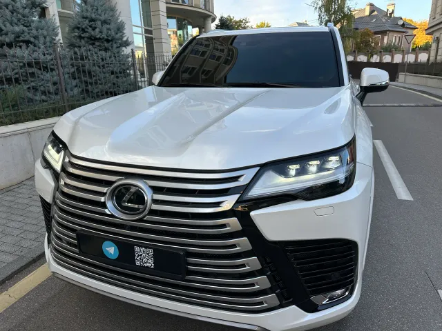 Lexus LX - фото 2