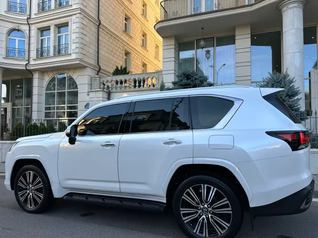 Lexus LX - фото 4