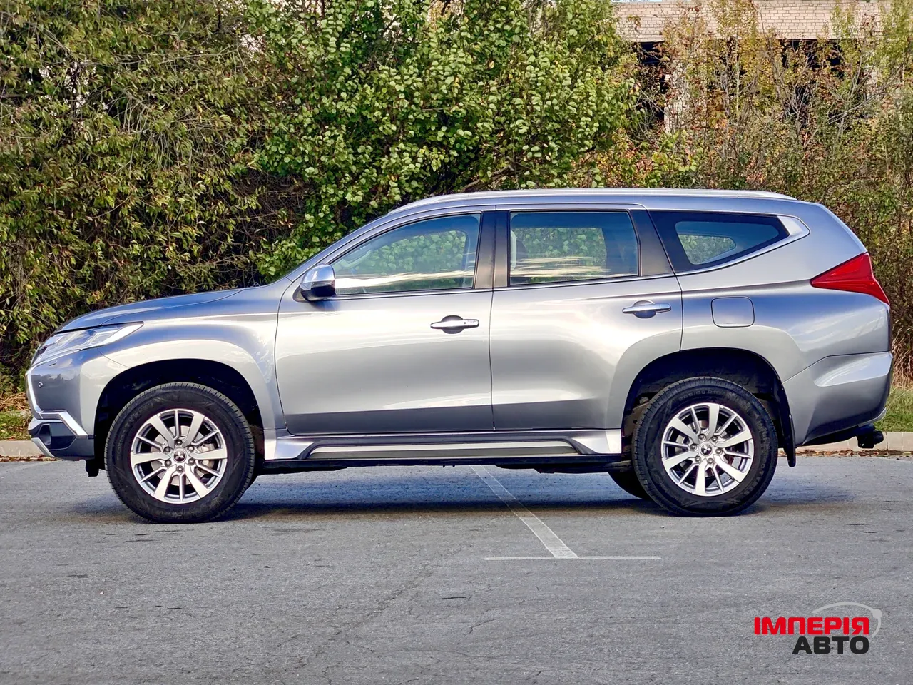 Mitsubishi Pajero Sport - фото 3