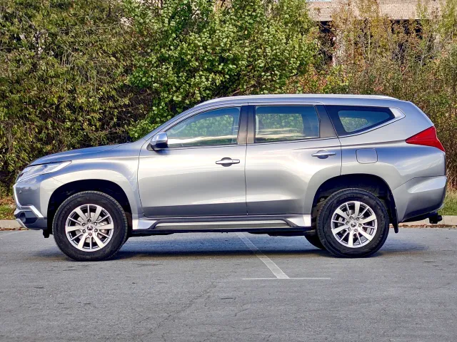 Mitsubishi Pajero Sport - фото 3