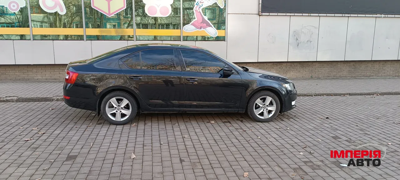 Skoda Octavia - фото 3