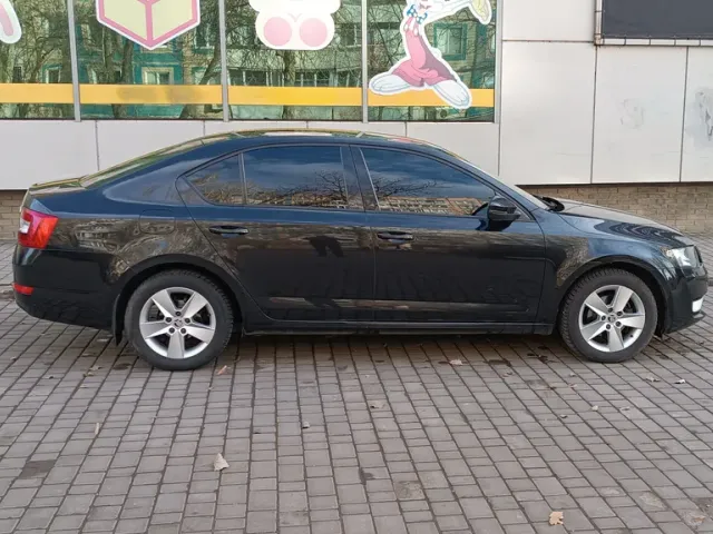 Skoda Octavia - фото 3