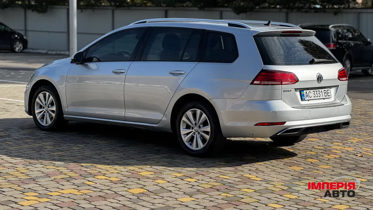 Volkswagen Golf - фото 9