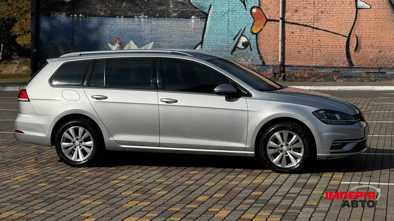 Volkswagen Golf - фото 3