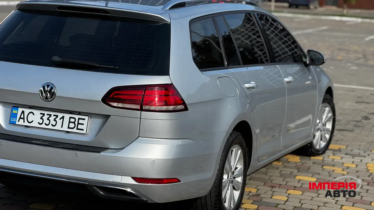 Volkswagen Golf - фото 18