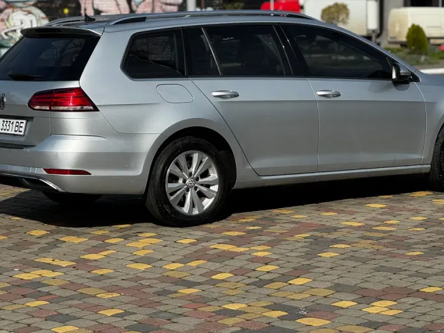 Volkswagen Golf - фото 5