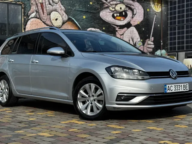 Volkswagen Golf - фото 4