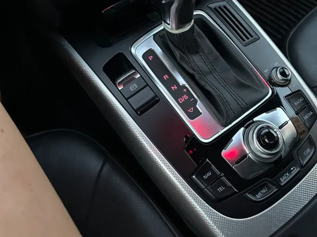 Audi A4 - фото 3