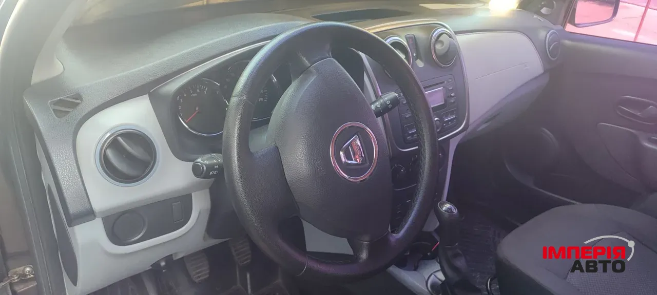 Dacia Sandero - фото 3