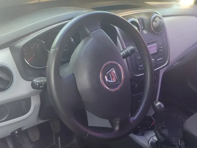Dacia Sandero - фото 3