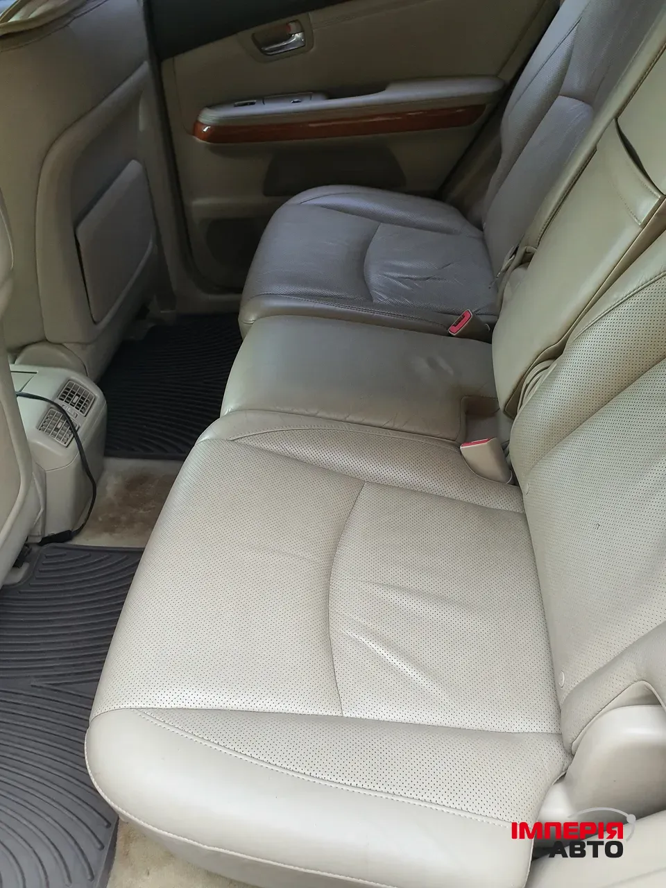 Lexus RX - фото 15