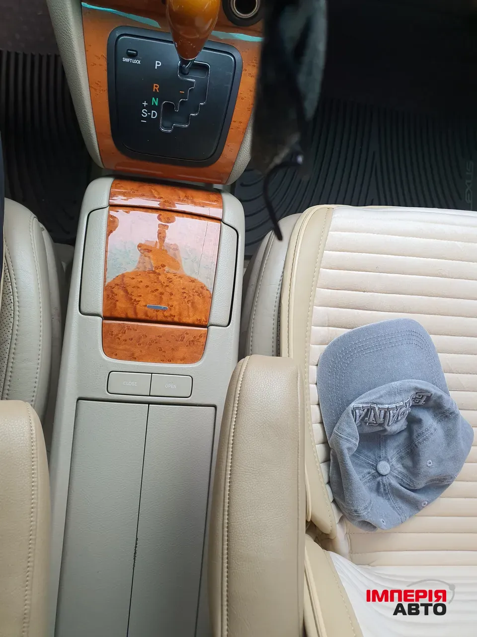 Lexus RX - фото 11