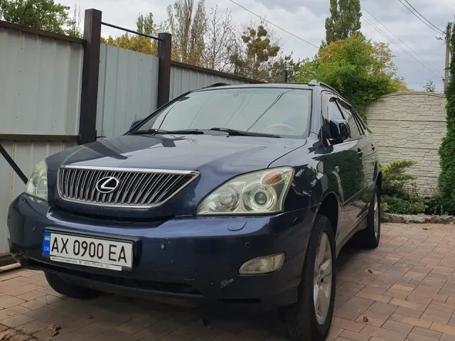 Lexus RX - фото 1