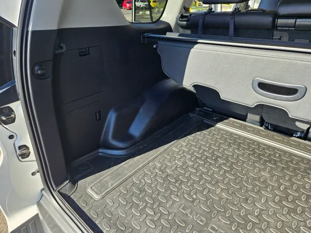 Toyota Land Cruiser Prado - фото 3