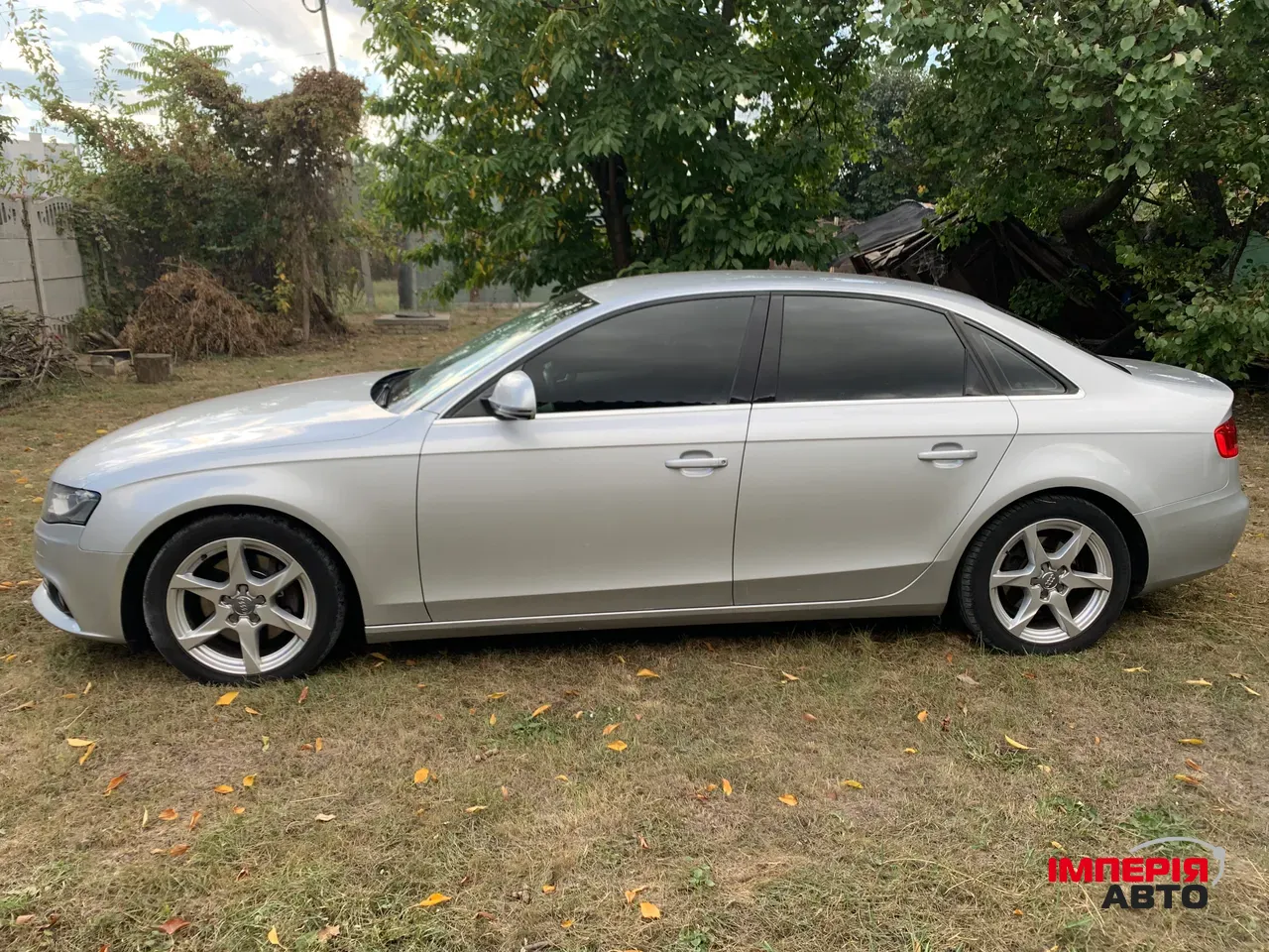 Audi A4 - фото 5