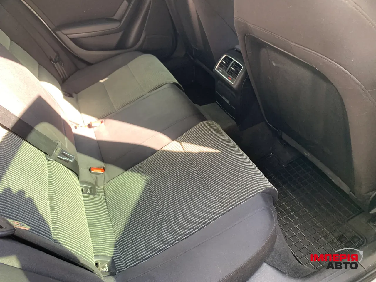 Audi A4 - фото 20