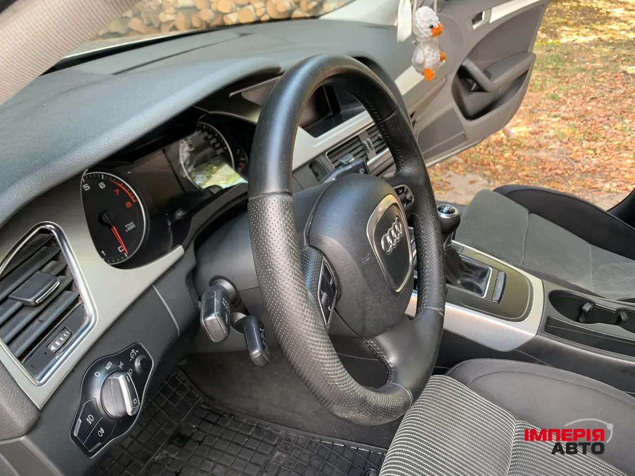 Audi A4 - фото 16