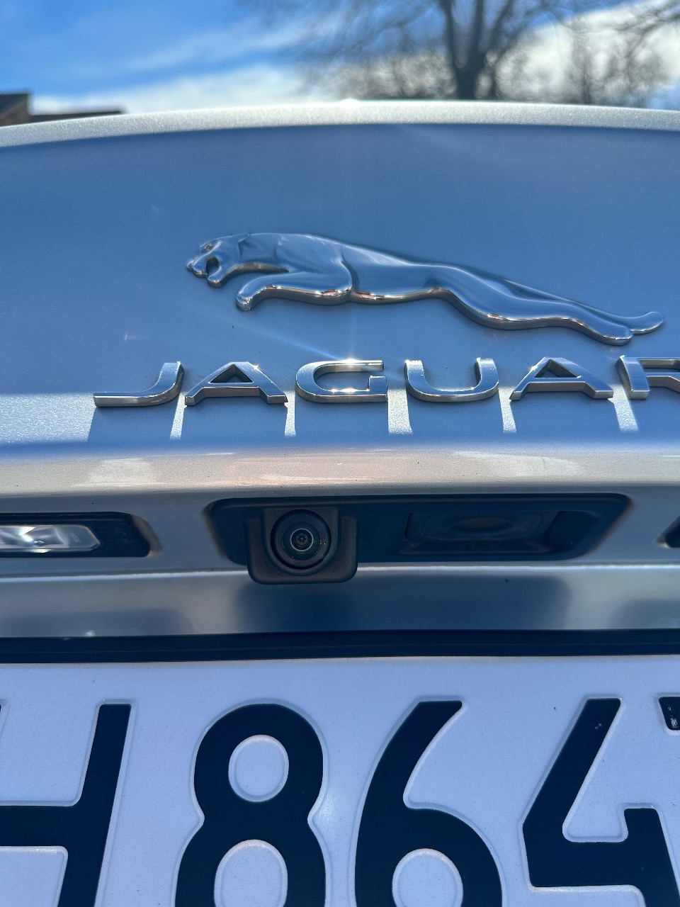 Jaguar XE - фото 15