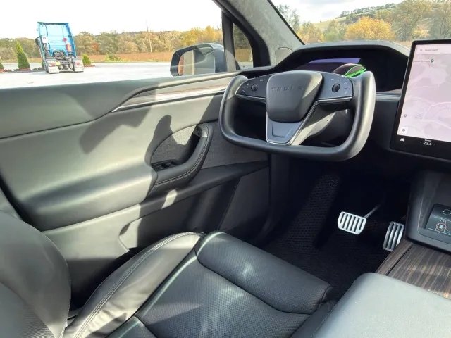 Tesla Model X - фото 5