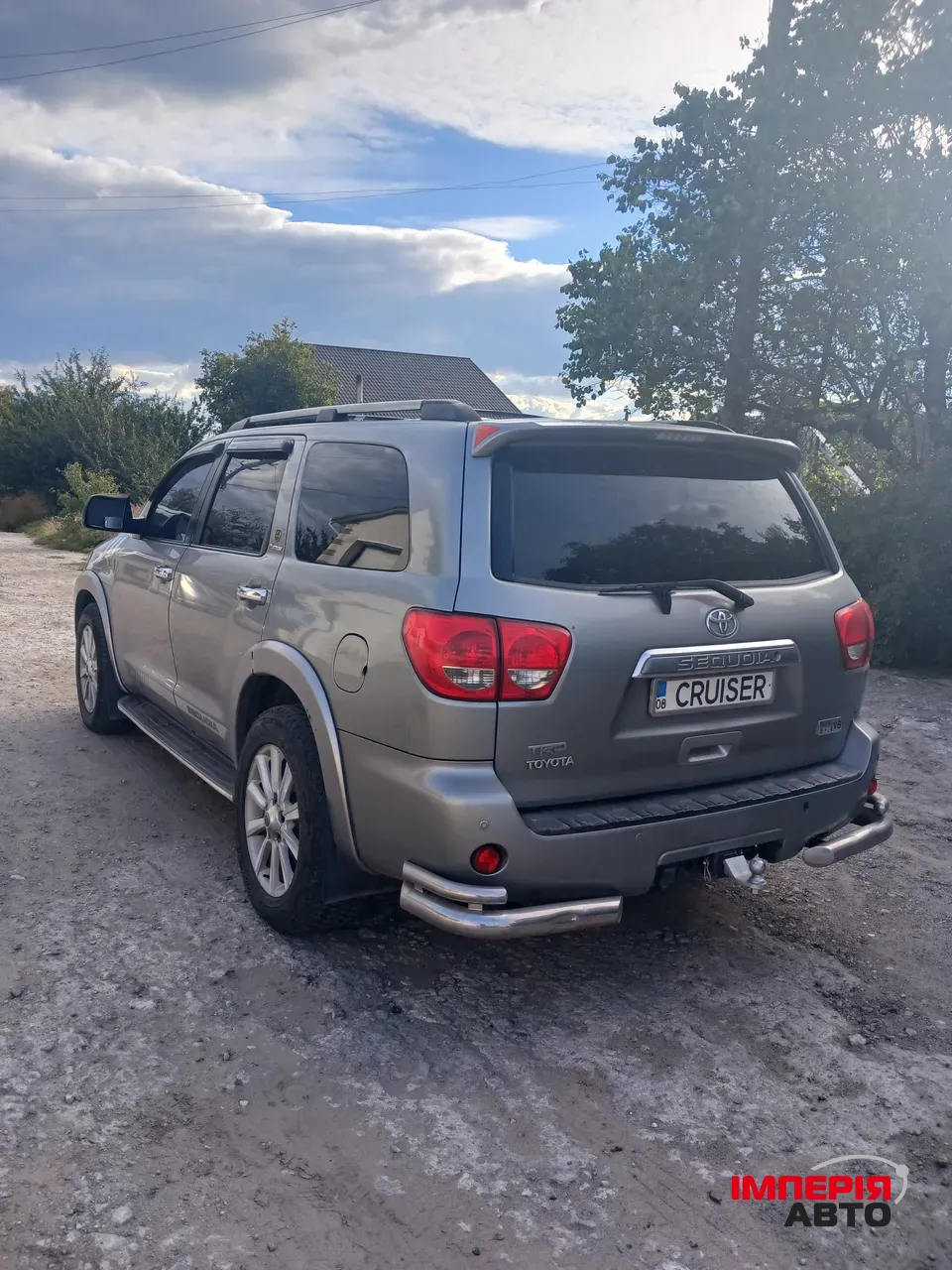 Toyota Sequoia - фото 5