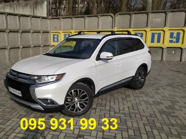 Mitsubishi Outlander - фото 1