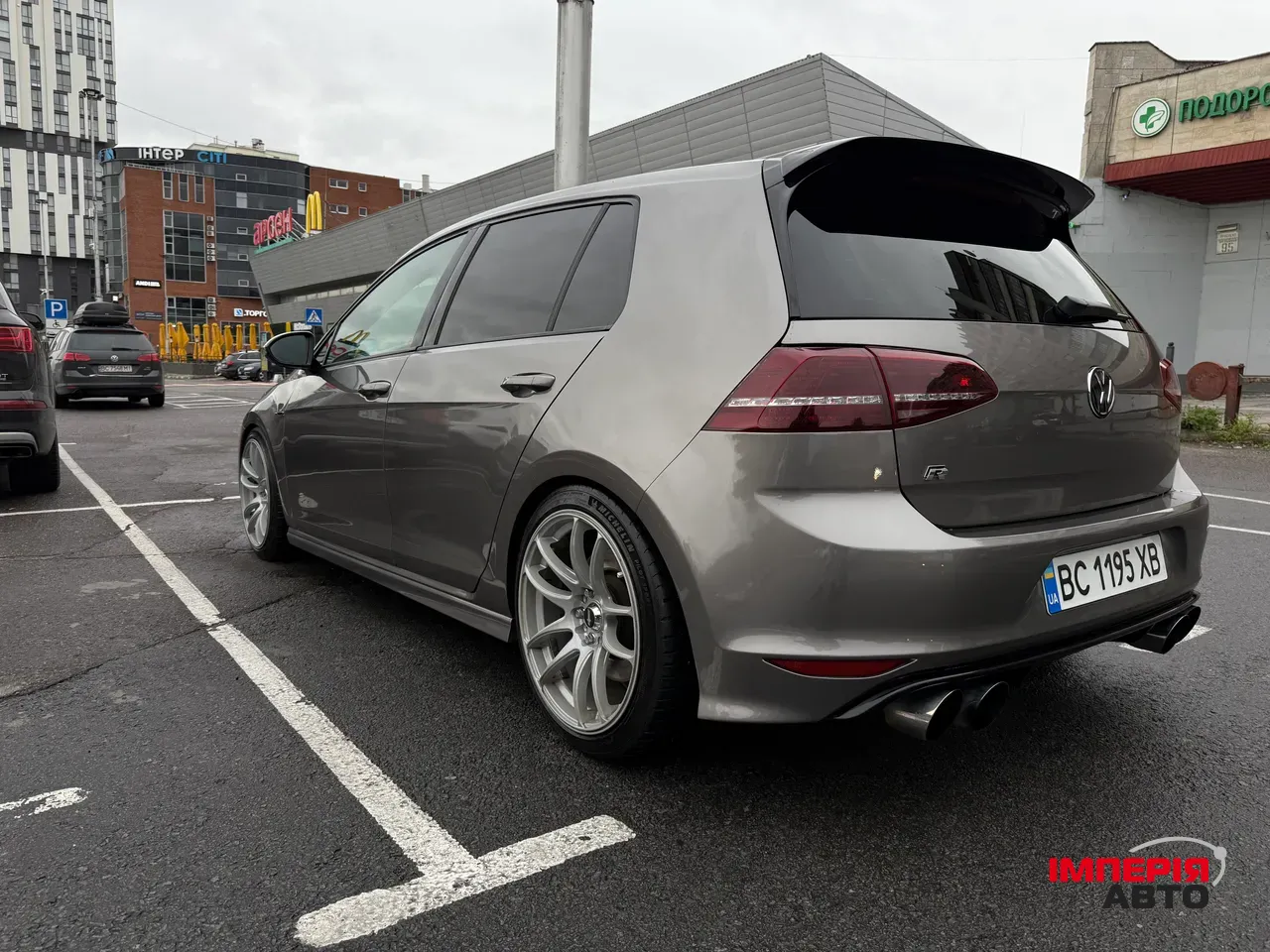 Volkswagen Golf R - фото 2