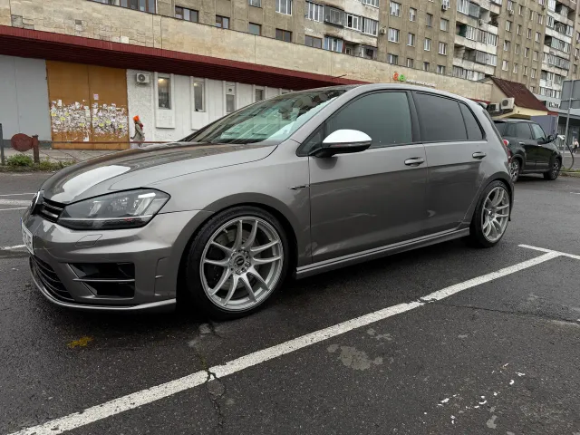 Volkswagen Golf R - фото 5