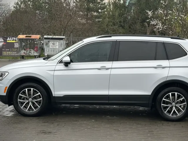 Volkswagen Tiguan - фото 1