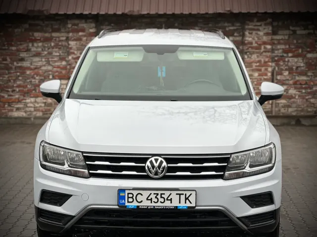Volkswagen Tiguan - фото 3