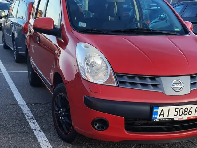 Nissan Note - фото 1
