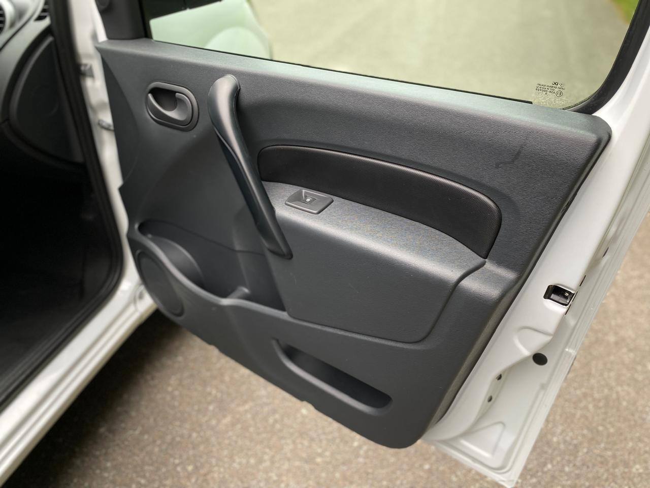 Renault Kangoo - фото 28