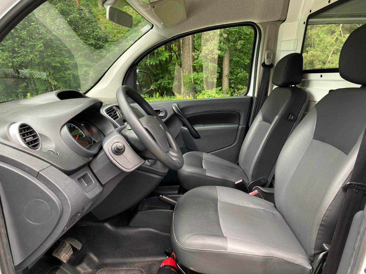 Renault Kangoo - фото 12