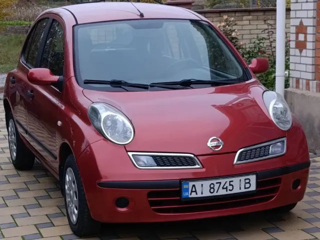 Nissan Micra - фото 1