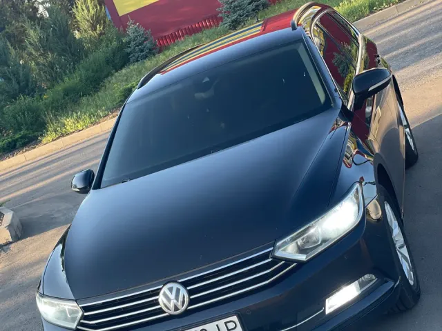 Volkswagen Passat - фото 4