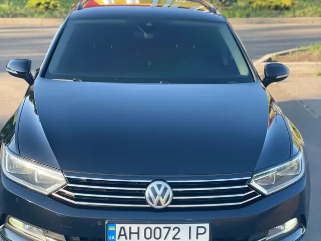 Volkswagen Passat - фото 1
