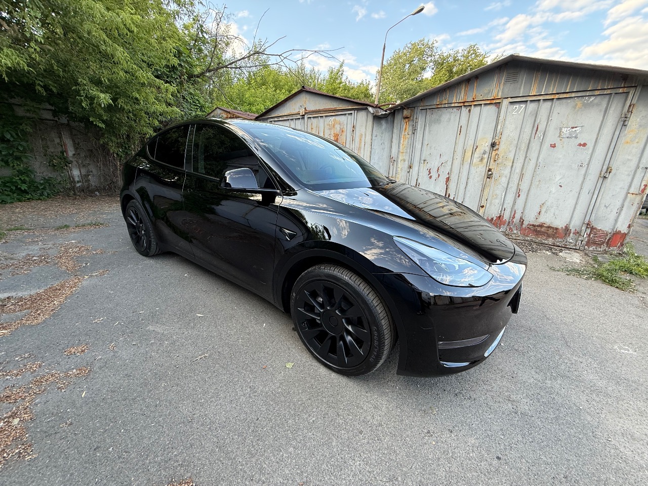 Tesla Model Y - фото 3