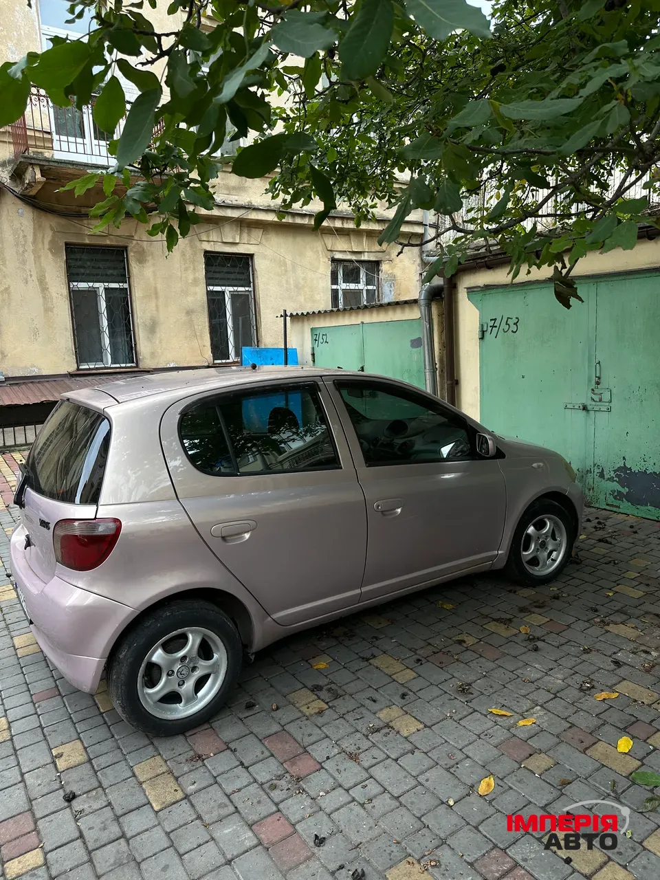 Toyota Yaris - фото 1