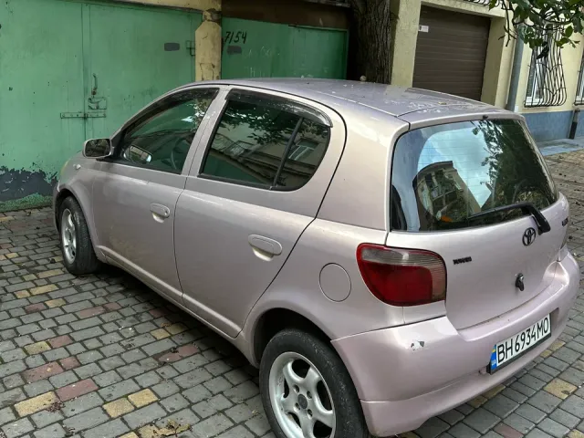 Toyota Yaris - фото 5