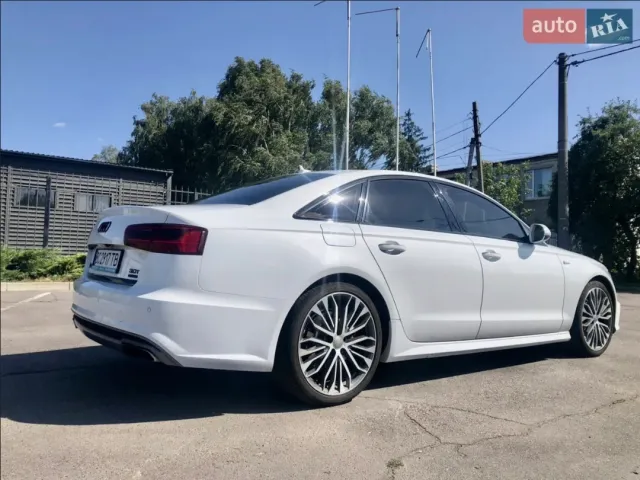 Audi A6 - фото 2
