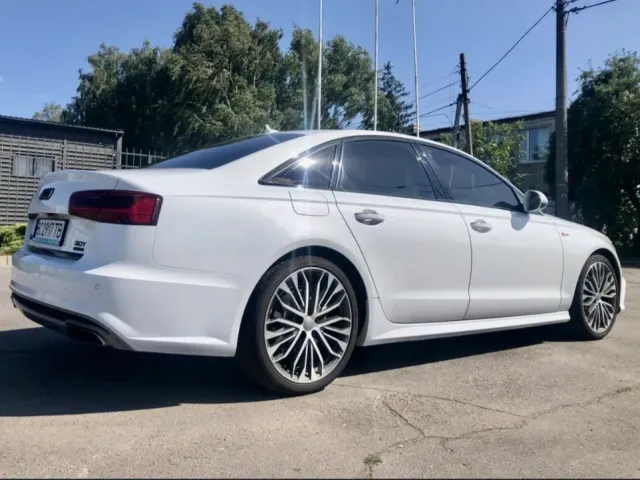 Audi A6 - фото 4