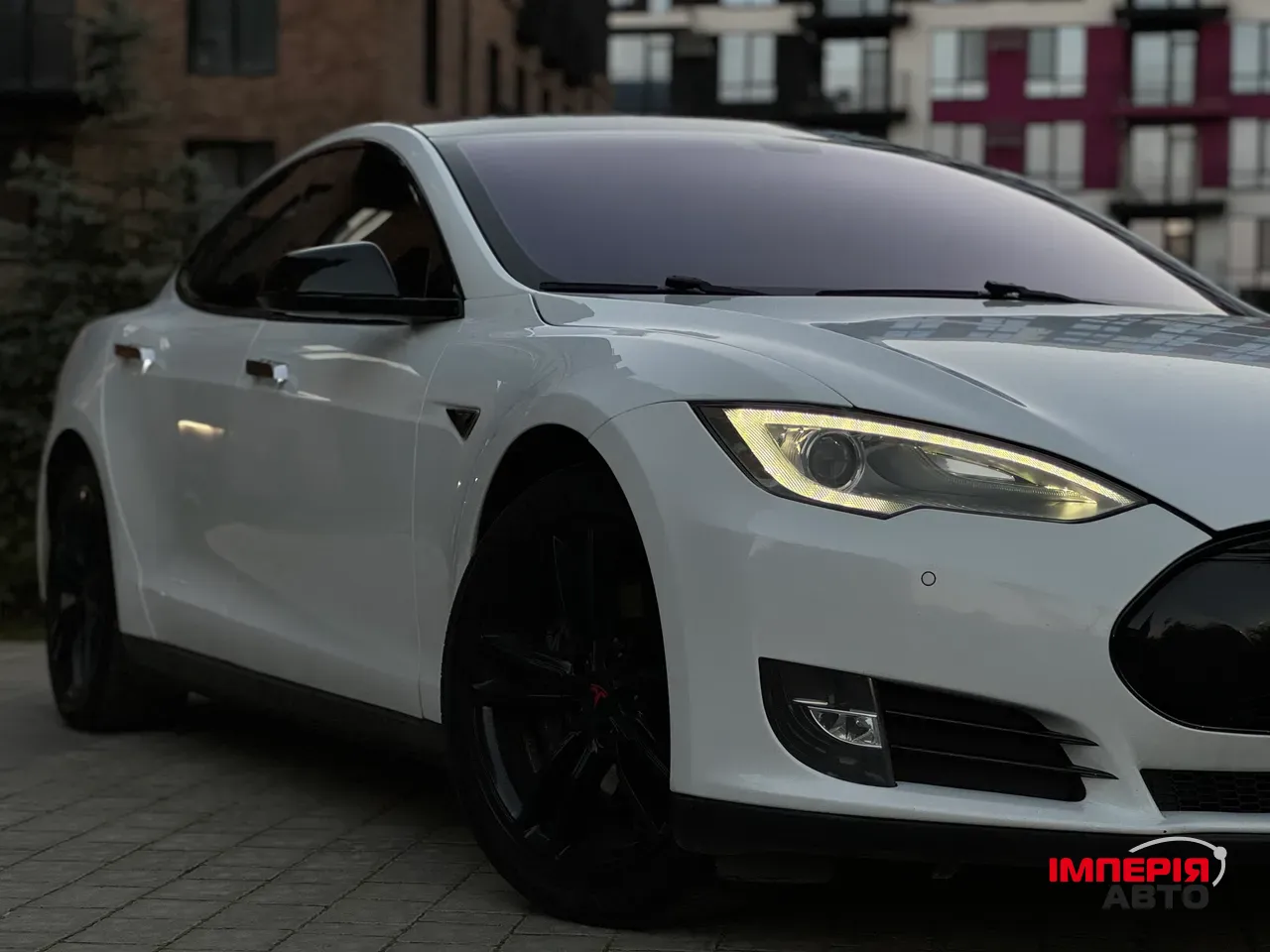 Tesla Model S - фото 3