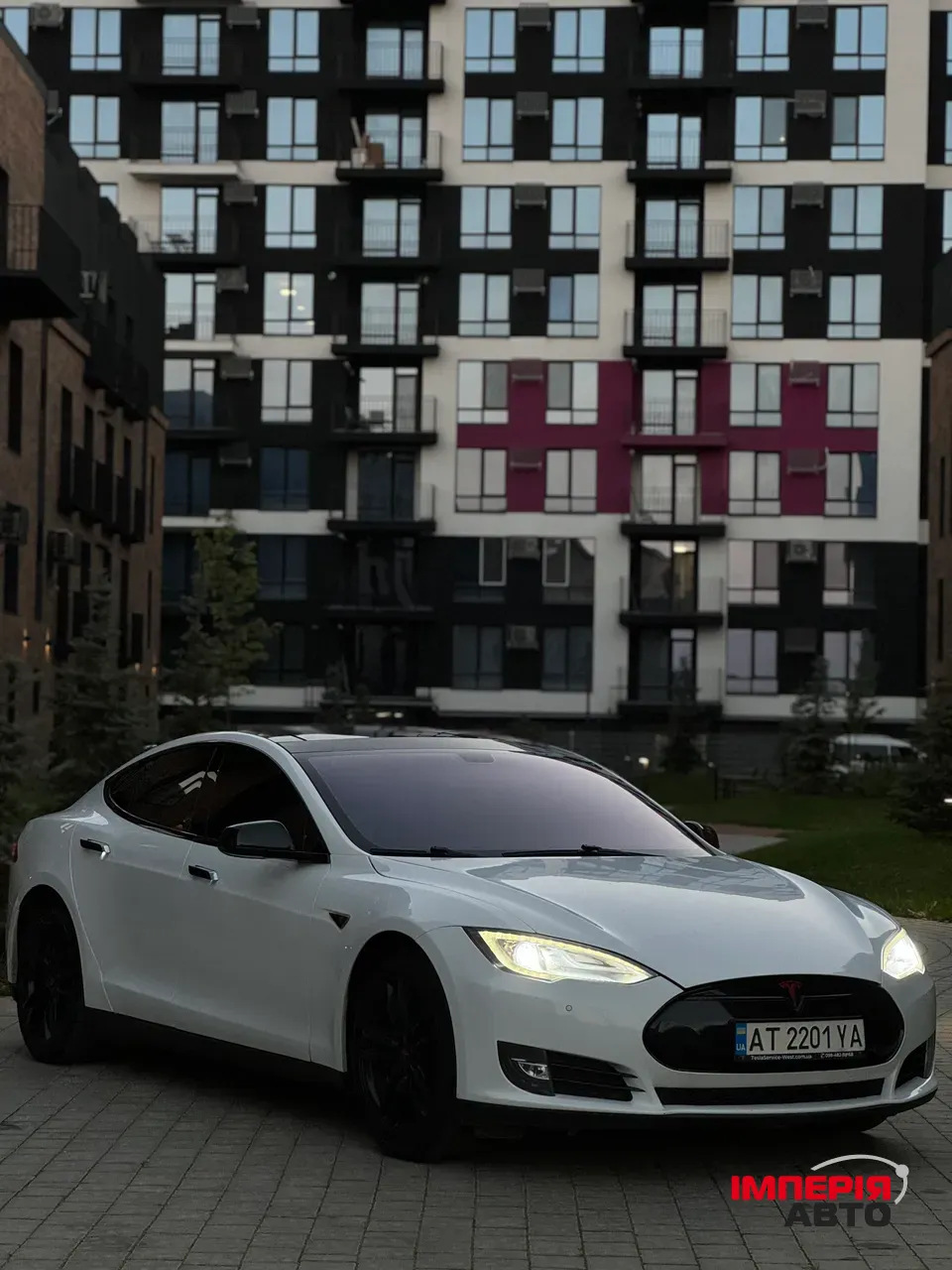 Tesla Model S - фото 12