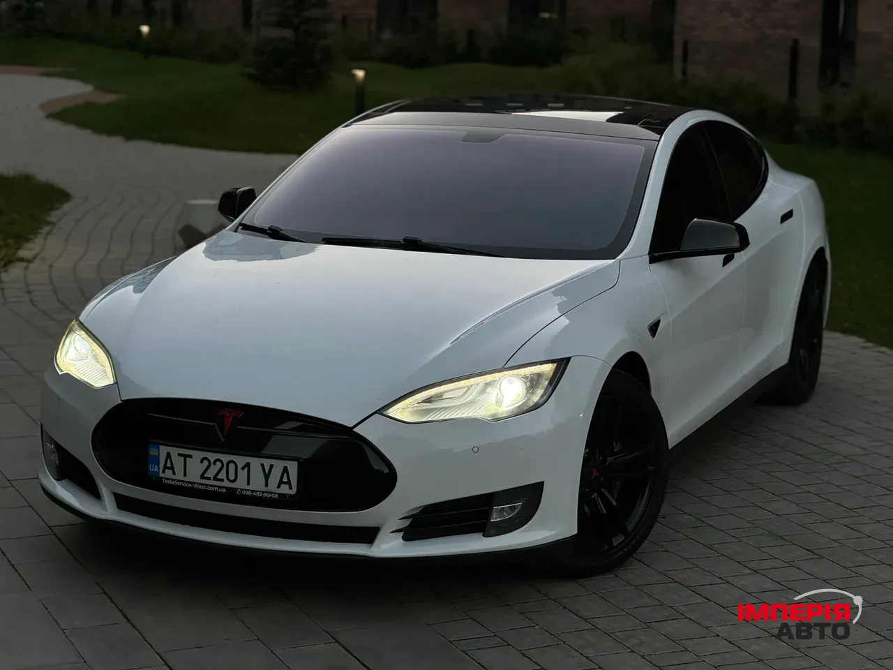 Tesla Model S - фото 4
