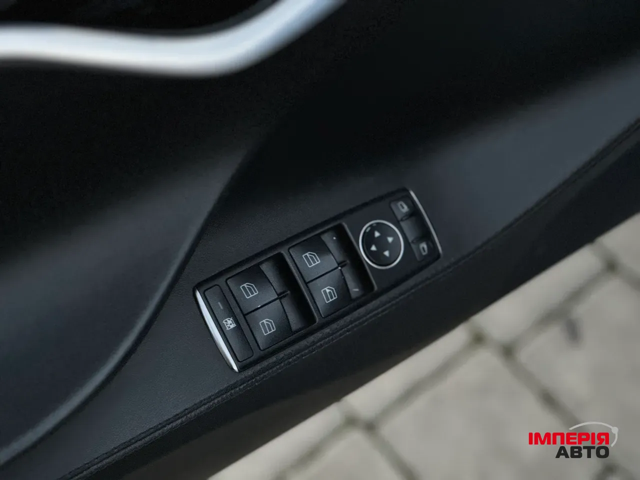 Tesla Model S - фото 10