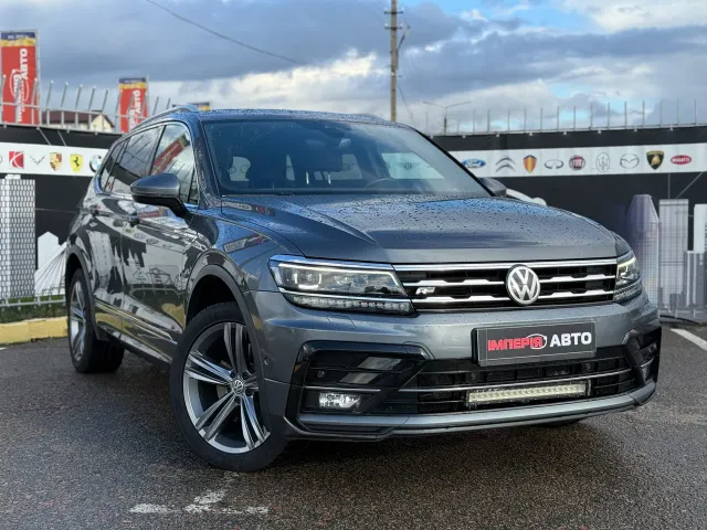 Volkswagen Tiguan - фото 1