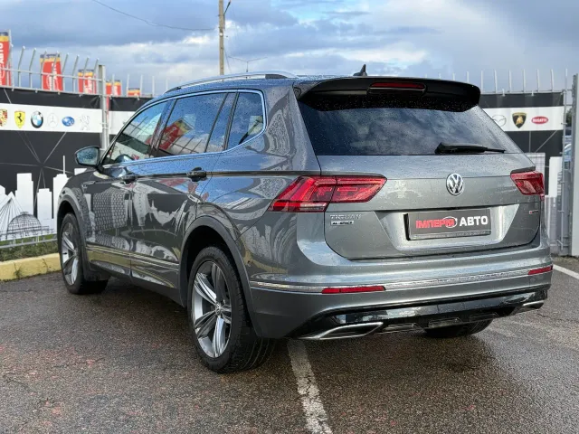 Volkswagen Tiguan - фото 5