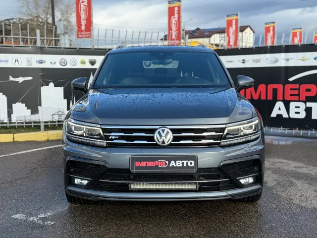 Volkswagen Tiguan - фото 3