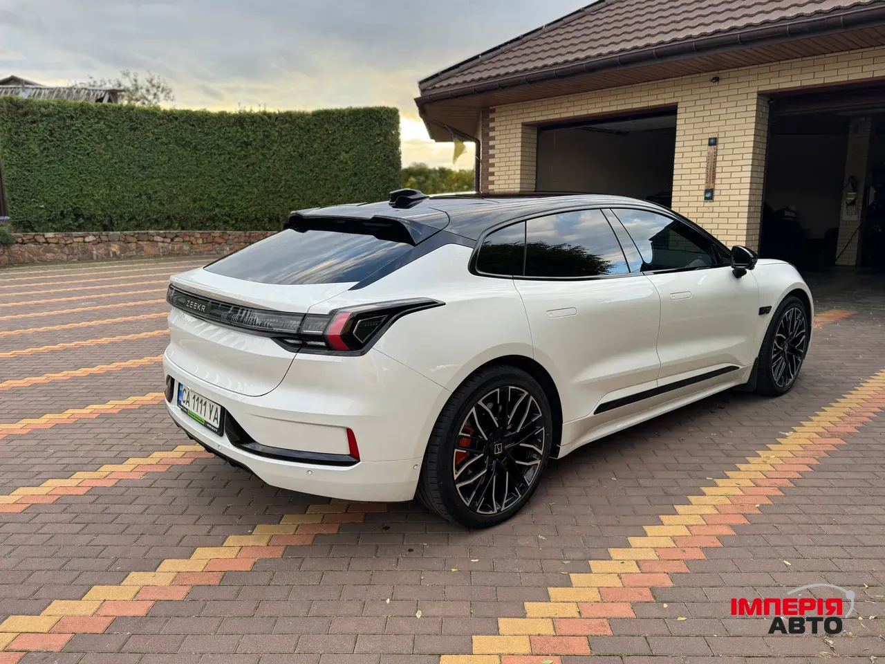 Zeekr 001 - фото 2